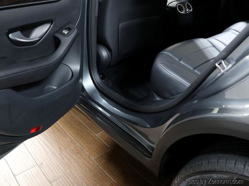 Used 2016 Mercedes-Benz GLC 300 4MATIC image 27