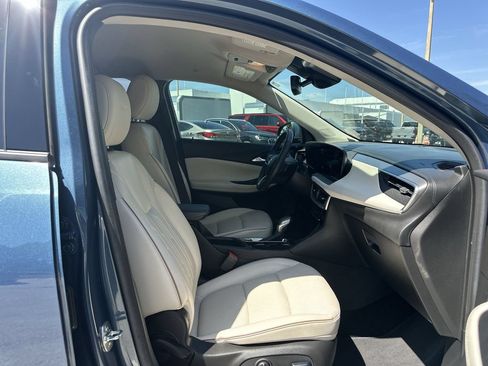 Certified 2024 Buick Encore GX Avenir FWD image 27