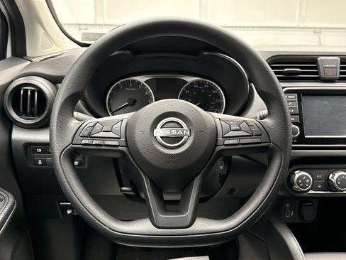 Used 2024 Nissan Versa S FWD image 12