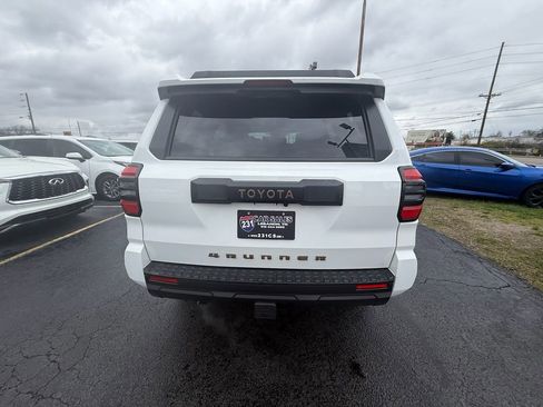 Used 2025 Toyota 4Runner SR5 image 4