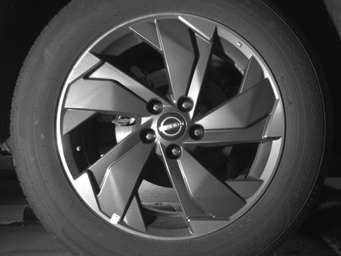 Used 2025 Nissan Rogue SV FWD image 15