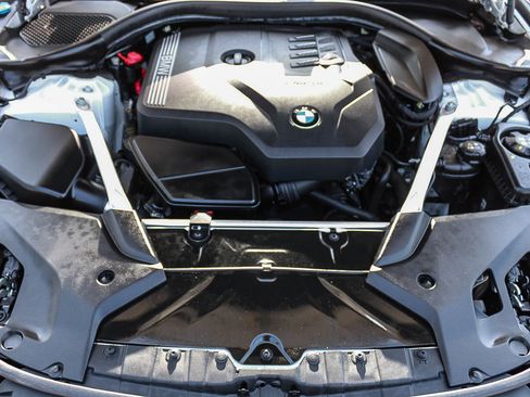 Used 2023 BMW 530i w/ Convenience Package RWD image 24