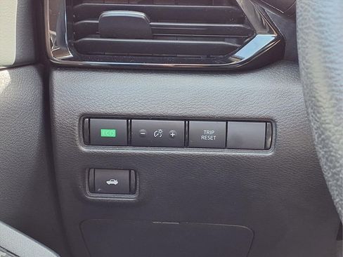 Used 2024 Nissan Sentra SV image 15