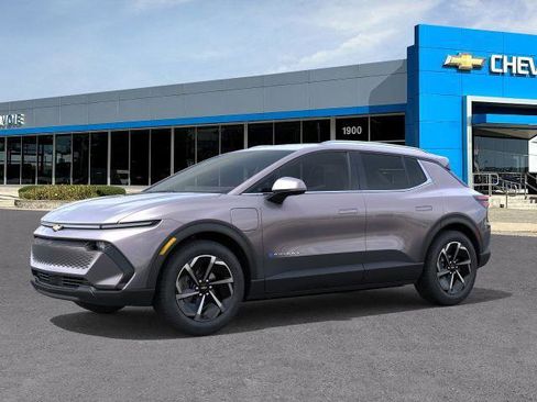 New 2026 Chevrolet Equinox EV LT image 2
