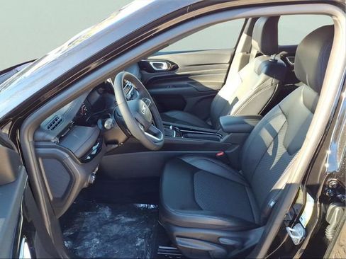 New 2026 Jeep Compass Latitude image 15