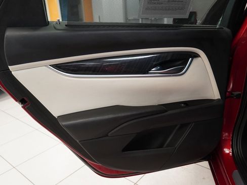 Used 2014 Cadillac XTS Platinum image 25