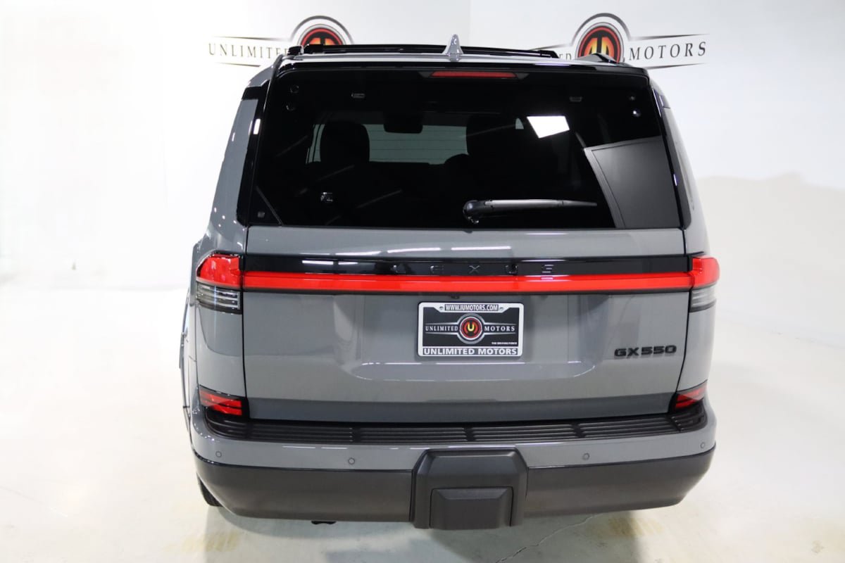 Used 2024 Lexus GX 550 w/ Accessory Package (2T) AWD/4WD image 28