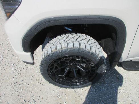 New 2026 GMC Sierra 1500 AT4 w/ AT4 Premium Package AWD/4WD image 14