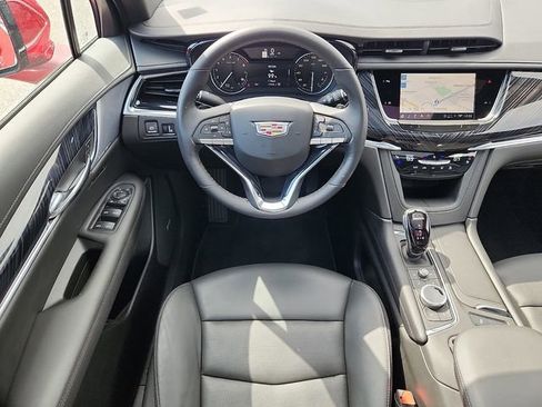 Certified 2024 Cadillac XT6 Premium Luxury image 11
