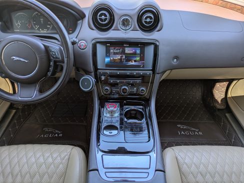 Used 2017 Jaguar XJ L Portfolio RWD image 34