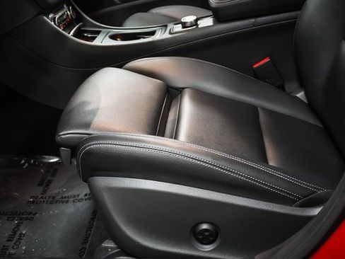 Used 2019 Mercedes-Benz CLA 250 4MATIC image 11