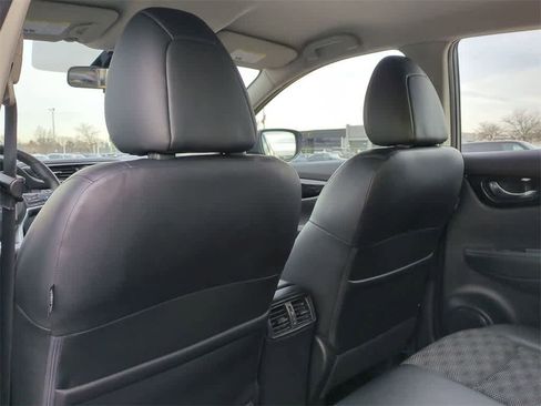 Used 2022 Nissan Rogue Sport SV w/ Technology Package image 18