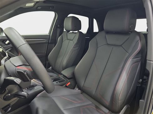 Used 2025 Audi Q3 2.0T Premium Plus w/ Premium Plus Package image 18