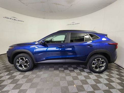 Certified 2024 Chevrolet Trax LT w/ Driver Confidence Package image 4