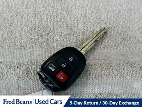 Used 2015 Toyota Corolla L image 26