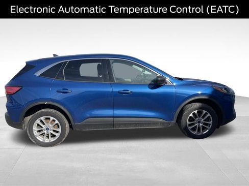 Used 2022 Ford Escape SE w/ Cold Weather Package AWD/4WD image 9