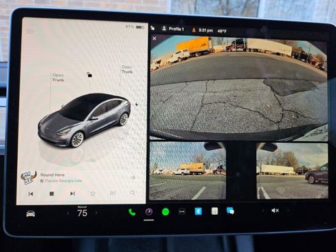 Used 2022 Tesla Model 3 image 41