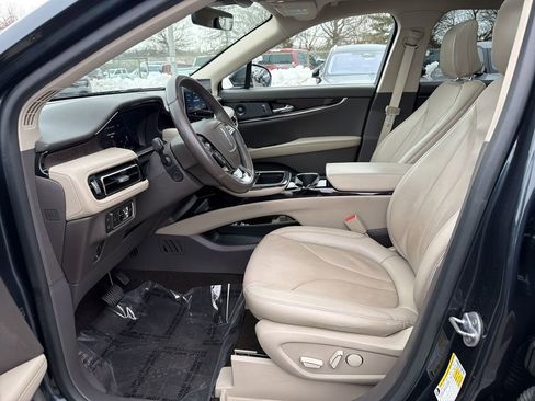 Certified 2022 Lincoln Nautilus Reserve w/ Equipment Group 201A image 11