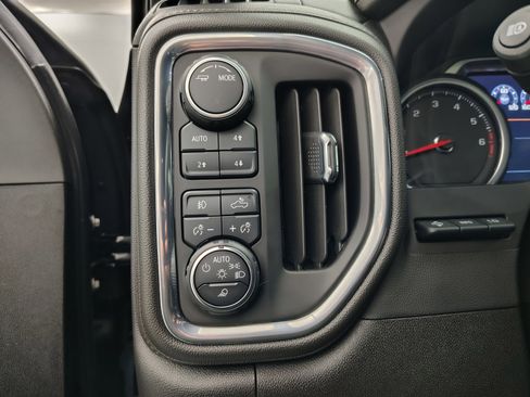 Used 2022 Chevrolet Silverado 3500 High Country w/ Technology Package image 51