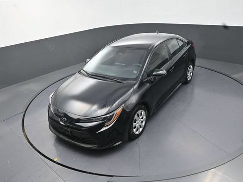 Used 2024 Toyota Corolla LE FWD image 25