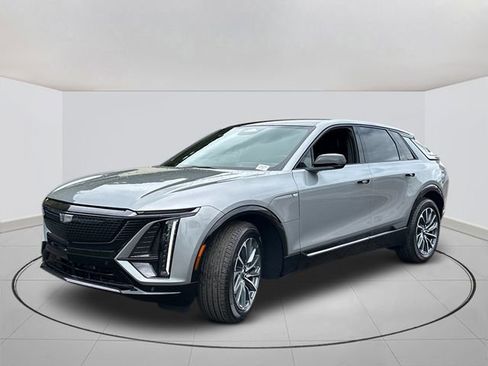 New 2026 Cadillac Lyriq Premium Sport w/ LPO, Floor Liner Package AWD/4WD image 10