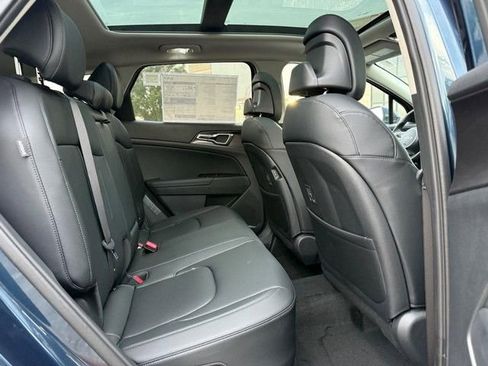 New 2025 Kia Sportage EX w/ EX Premium Package image 16