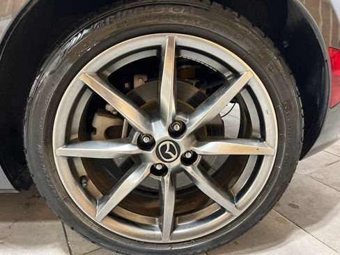 Used 2023 MAZDA MX-5 Miata Grand Touring RWD image 10