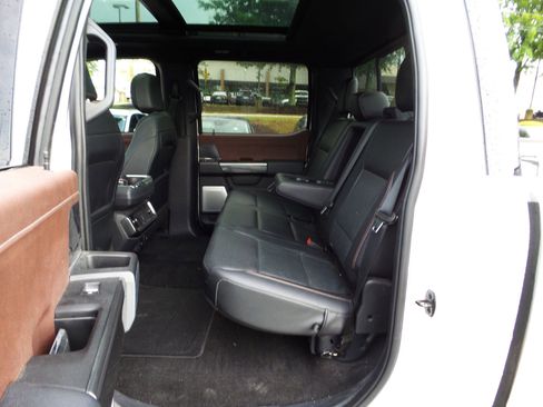 Used 2022 Ford F150 Lariat w/ Equipment Group 502A High AWD/4WD image 38
