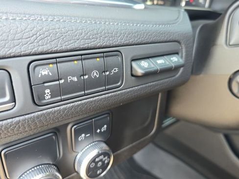 Used 2021 GMC Yukon XL Denali w/ LPO, Illumination Package image 26