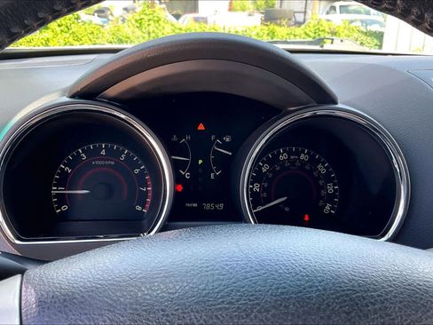 Used 2012 Toyota Highlander Limited w/ Tow Pkg FWD image 23