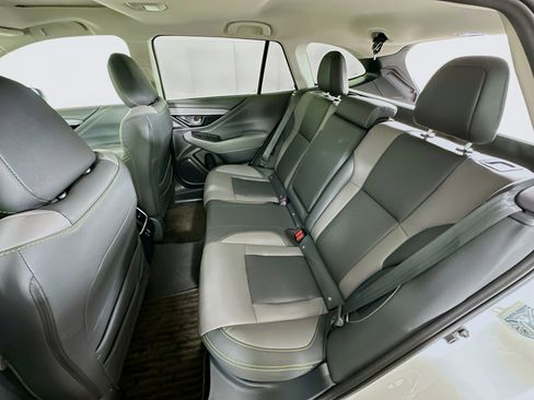 Used 2025 Subaru Outback Onyx Edition image 27