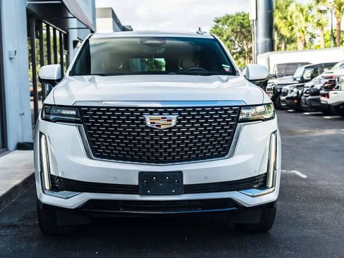 Used 2023 Cadillac Escalade Premium Luxury w/ Performance Package AWD/4WD image 2