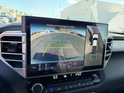 Used 2025 Toyota Tundra Limited AWD/4WD image 29