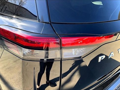 Used 2024 Nissan Pathfinder Platinum w/ Cargo Package image 38