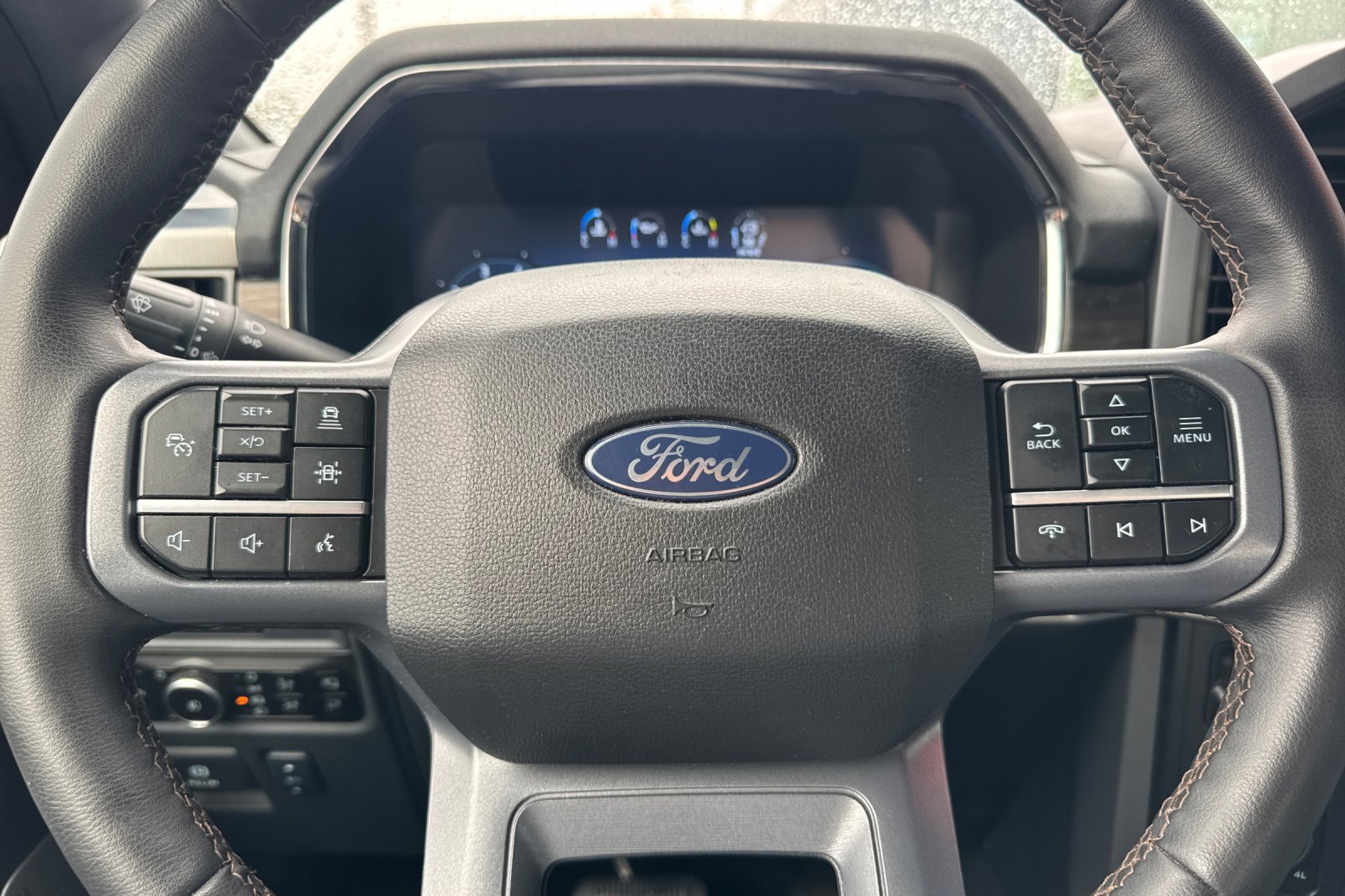 Used 2025 Ford F150 Lariat AWD/4WD image 36