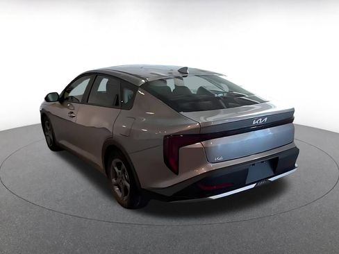 Used 2025 Kia K4 LXS image 10