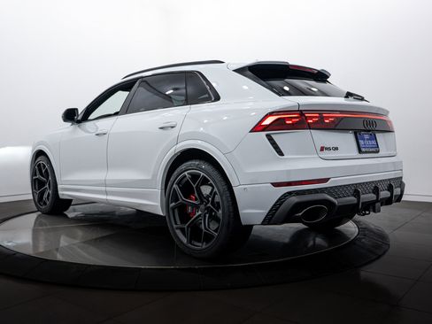 New 2026 Audi RS Q8 performance image 5