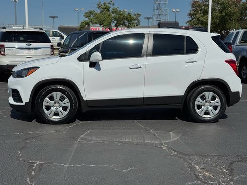 Used 2019 Chevrolet Trax LS image 8