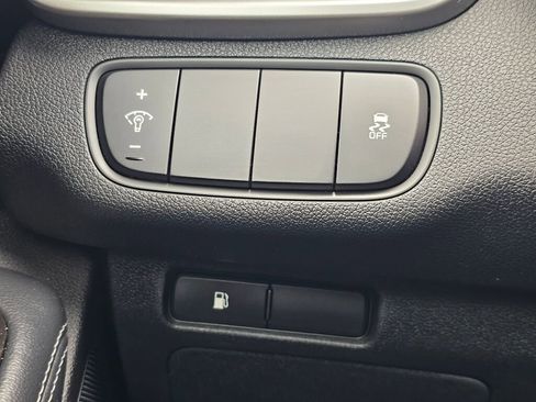 Used 2017 Kia Sorento LX w/ LX Convenience Package image 28