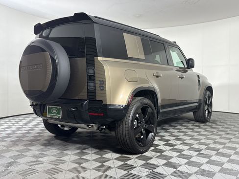 New 2026 Land Rover Defender 110 X-Dynamic SE image 10