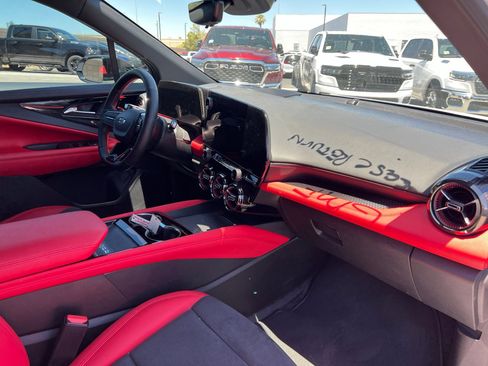 Used 2024 Chevrolet Blazer EV RS RWD image 23