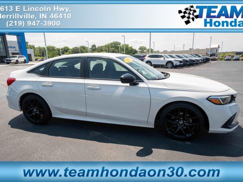 Used 2023 Honda Civic Sport image 1