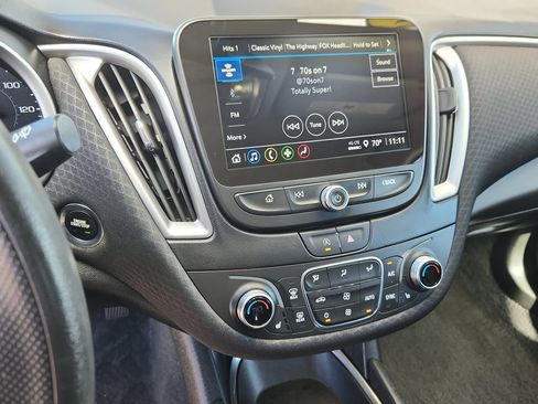 Used 2025 Chevrolet Malibu LT FWD image 24