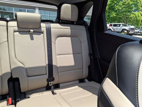 Certified 2022 Ford Escape SEL w/ Technology Package FWD image 19