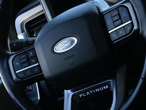 Used 2025 Ford F250 Platinum image 30