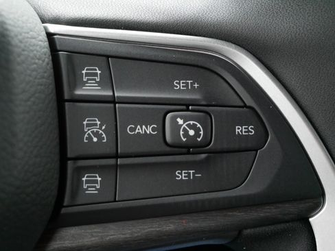 New 2025 Jeep Grand Cherokee Limited image 16