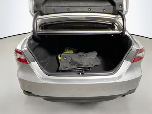 Used 2023 Toyota Camry LE FWD image 33