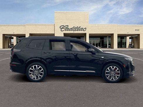 Used 2024 Cadillac XT6 Sport w/ Platinum Package image 4