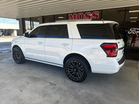 Certified 2024 Ford Expedition Platinum image 6