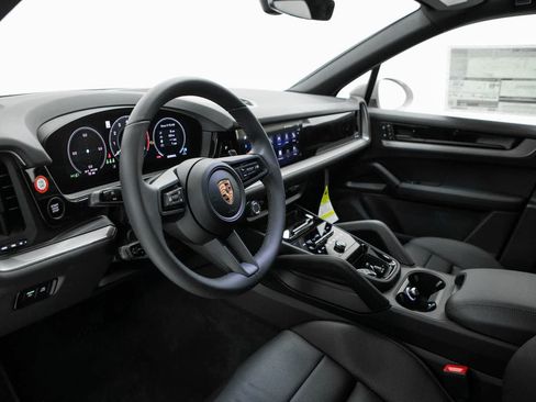 New 2026 Porsche Cayenne AWD/4WD image 4